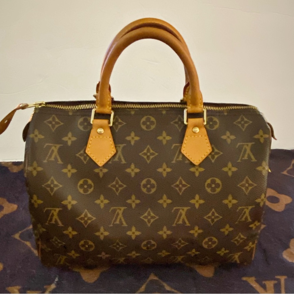 Authentic Louis Vuitton Monogram Speedy 30